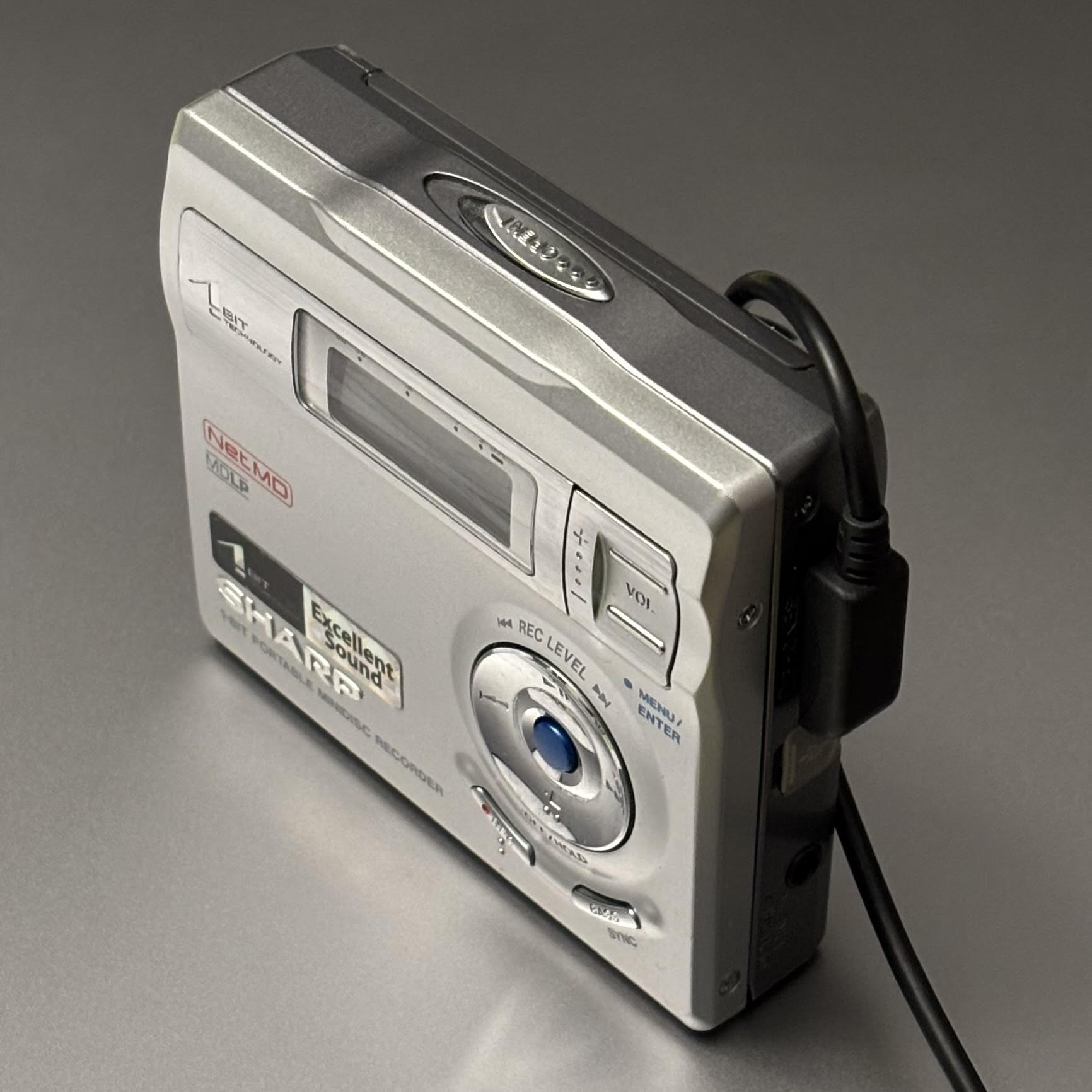 Review - Sharp MiniDisc Recorder IM-DR410H by Minidiscovery | MDCon
